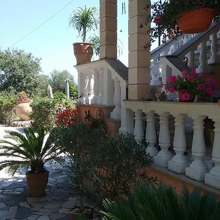 Guest house Iona Acharavi (Corfu)